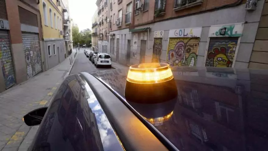 Los ladrones ponen en el punto de mira las balizas V-16: la Policía Nacional detiene a cinco personas en Córdoba por robos en coches