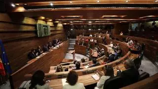 El Parlamento asturiano rechaza la oficialidad del asturiano y del eonaviego, pero el PSOE persistirá y el PP se opone a toda "imposición"