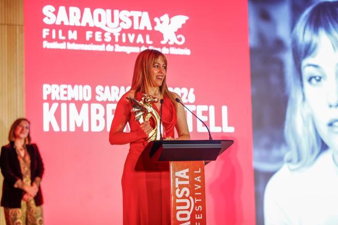 Kimberley Tell recibe el Premio Saraqusta