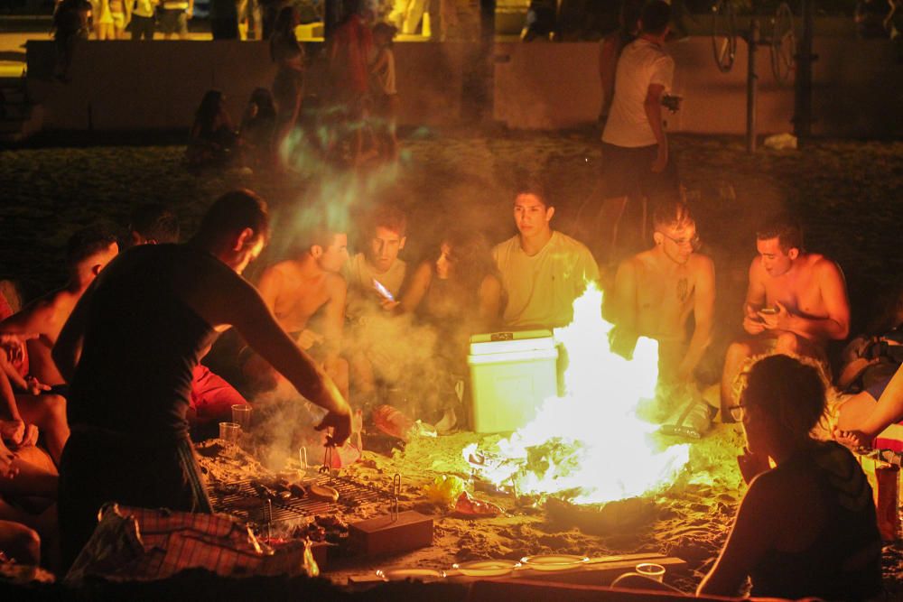 Noche de San Juan en las playas de Torrevieja