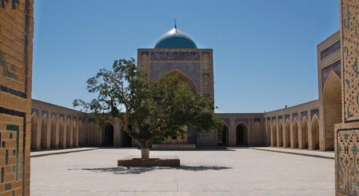 La mezquita Kalon de Bujará data del siglo XII.