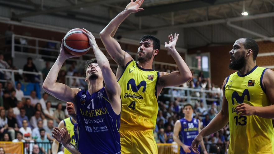 Robert Cosialls, del Alimerka Oviedo, llamado por la selección española de baloncesto 3x3