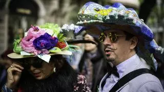 Los Paseos con Sombrero de Barcelona cumplen 20 saludables años