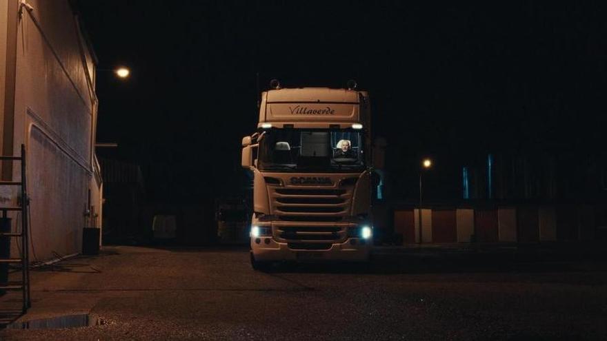 Un camionero de Tui salta a 'estrella' de un documental sobre nómadas que se estrena en el Play-Doc