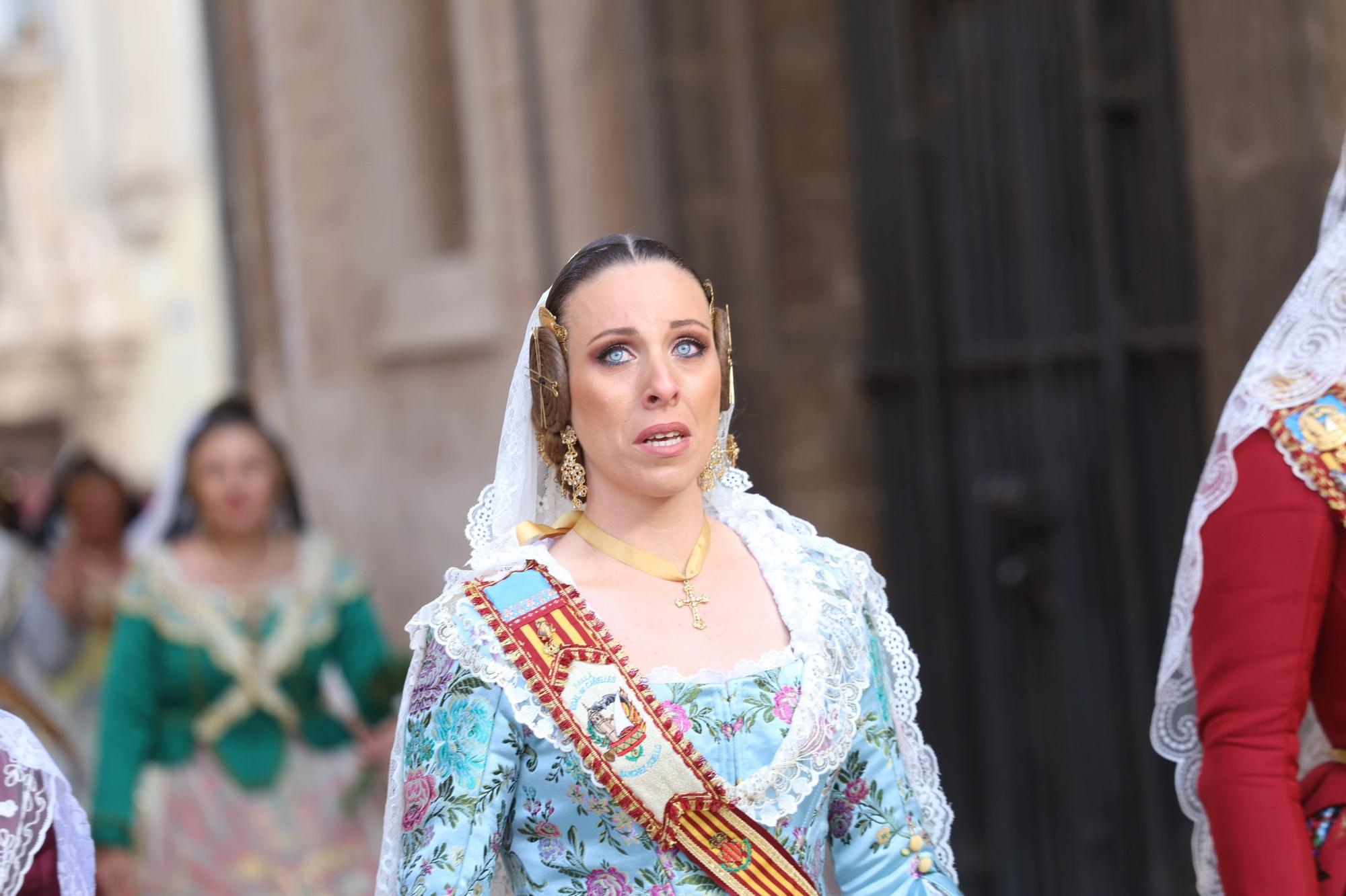 Búscate en el primer de la Ofrenda en la calle de la Paz hasta las 17 horas