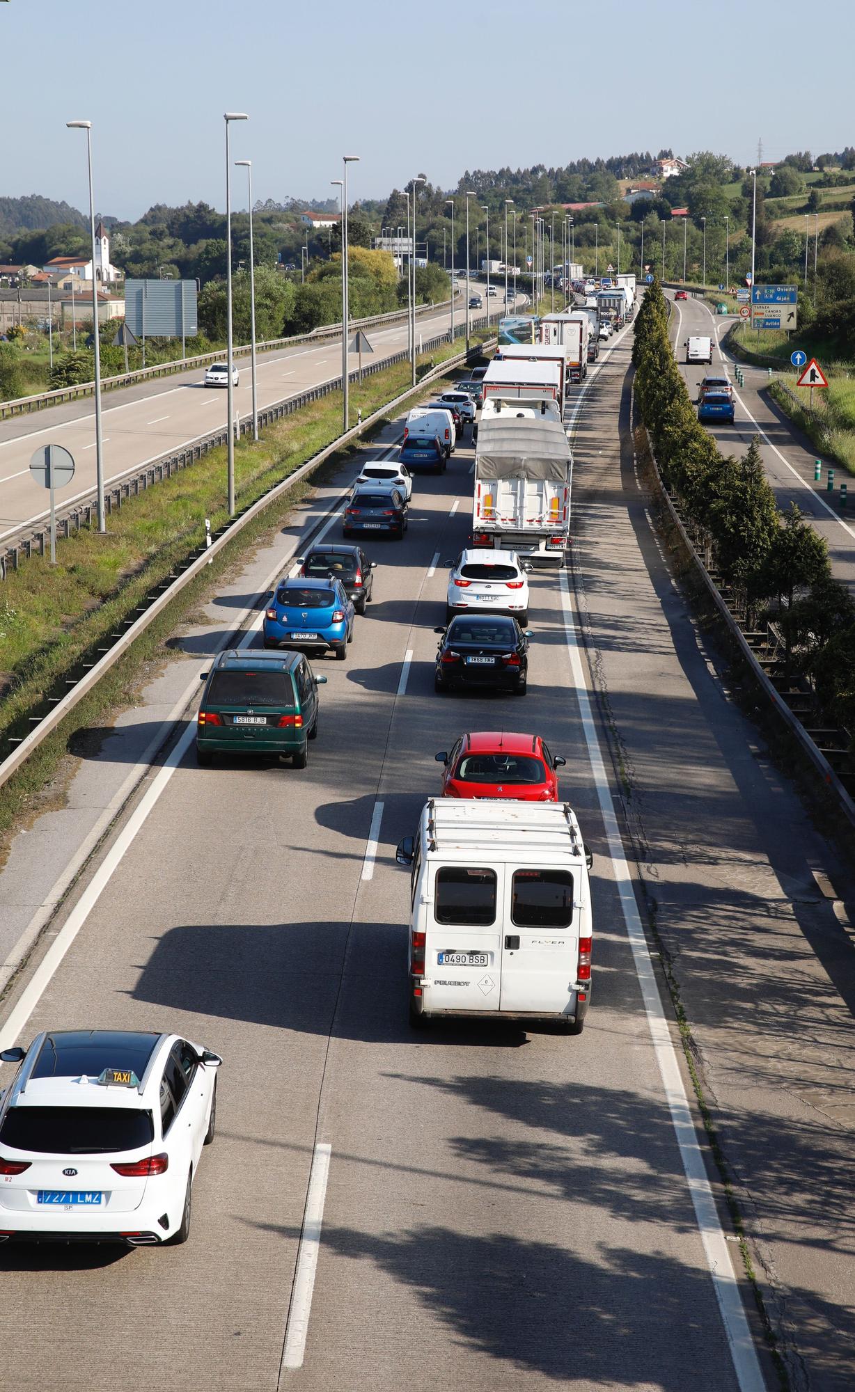 En imágenes: Así fue el atasco en la "Y" por las obras a la altura del Montico