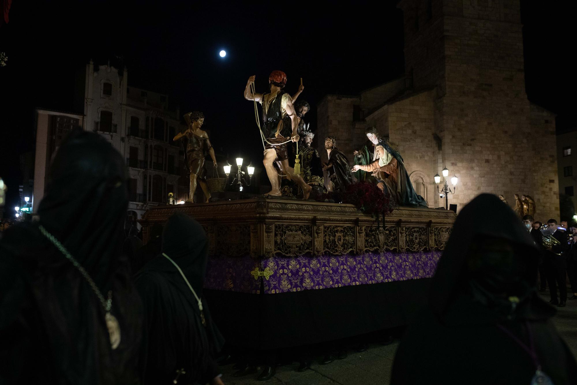 GALERÍA | Las mejores imágenes de la histórica salida de la Cofradía de Jesús Nazareno