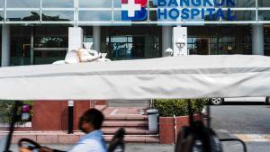 Hospital de Bangkok donde se recuperan varios turistas envenenados por consumo de alcohol adulterado
