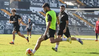 El Badajoz visita Calamonte para continuar con su puesta a punto
