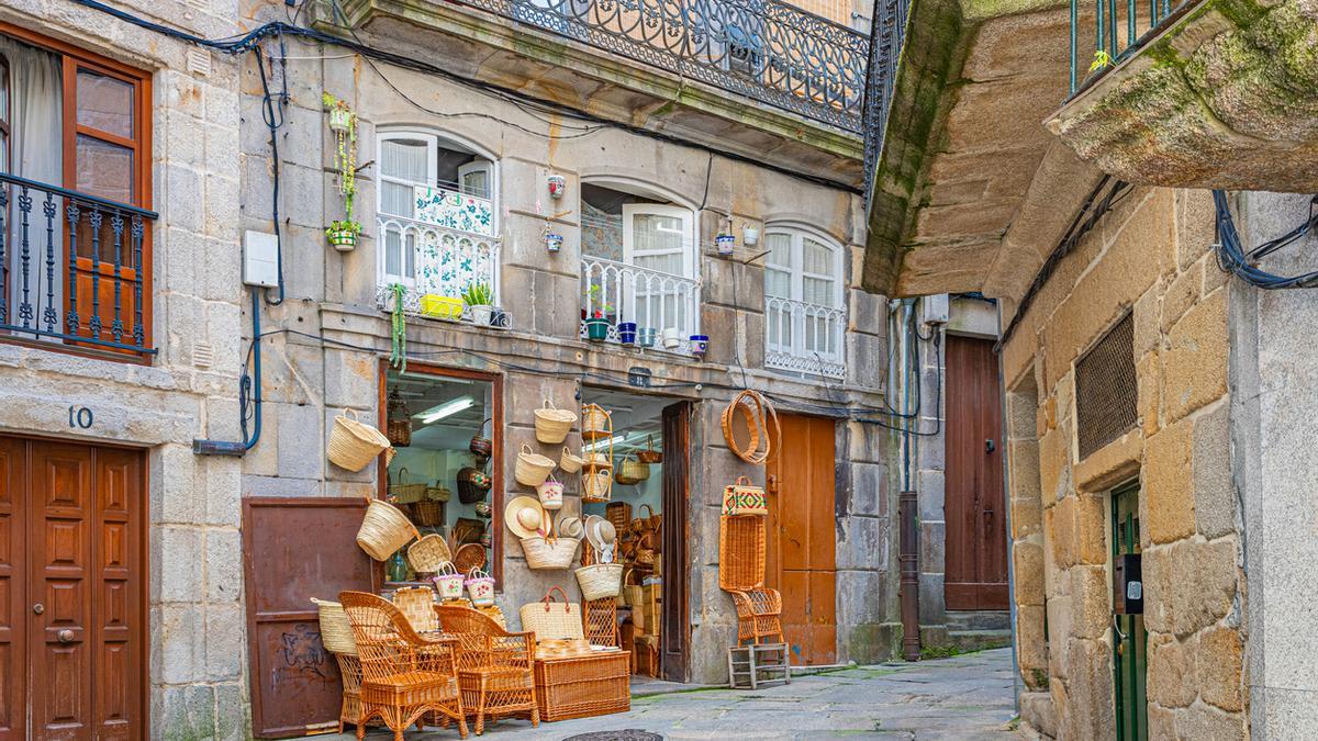 Un paseo por la ciudad española con el puerto pesquero más grande de Europa