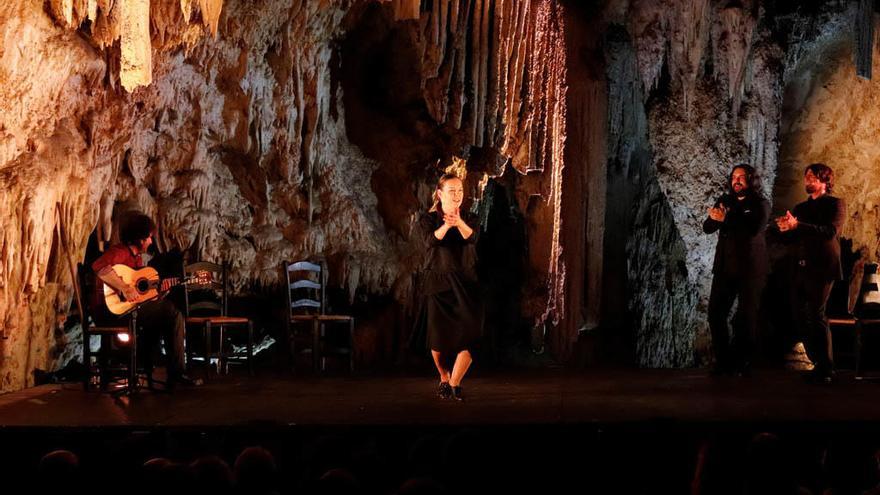 Rocío Molina, durante el concierto del pasado viernes en la Cueva de Nerja.