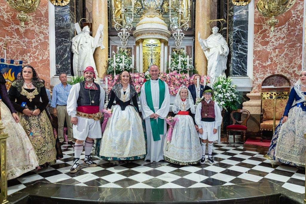 Una Ofrenda en pleno Septiembre con las Fallas del Marítimo