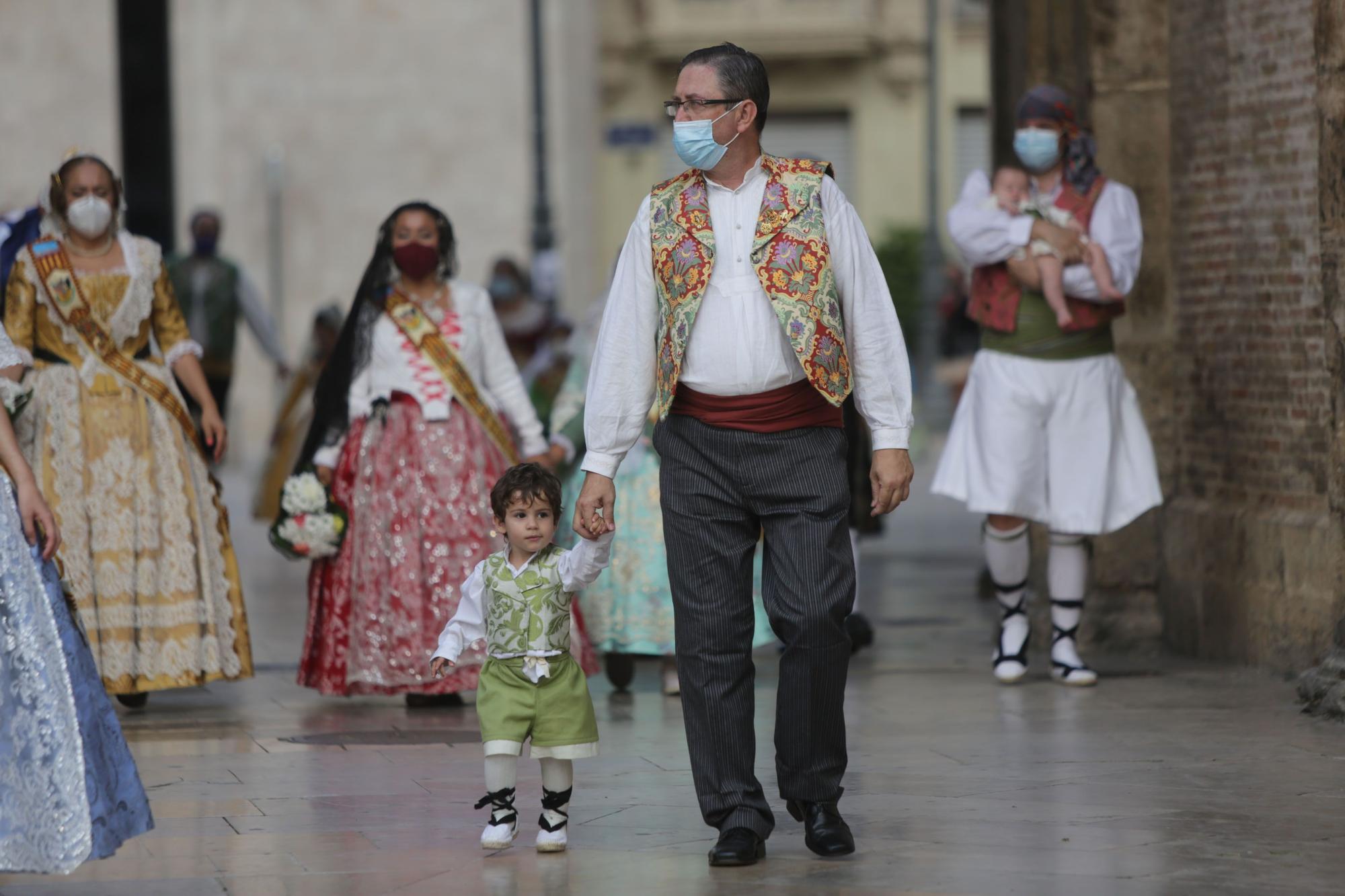 Búscate en el segundo día de Ofrenda por la calle de la Mar (entre las 19.00 y las 20.00 horas)