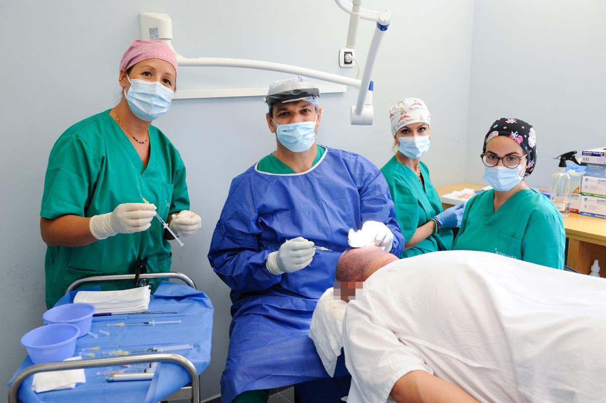 Antes de realizar cirugía capilar se valora adecuadamente a cada paciente.