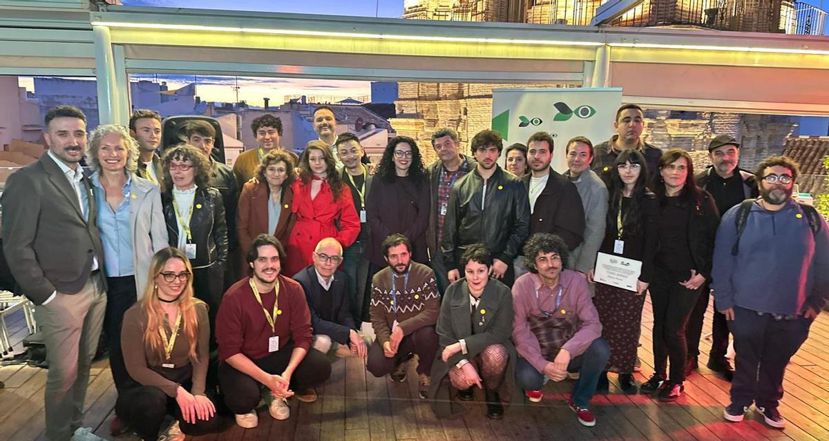 La delegación asturiana en el Festival de Cine de Málaga; en el centro, de pie, la consejera Vanessa Gutiérrez. |