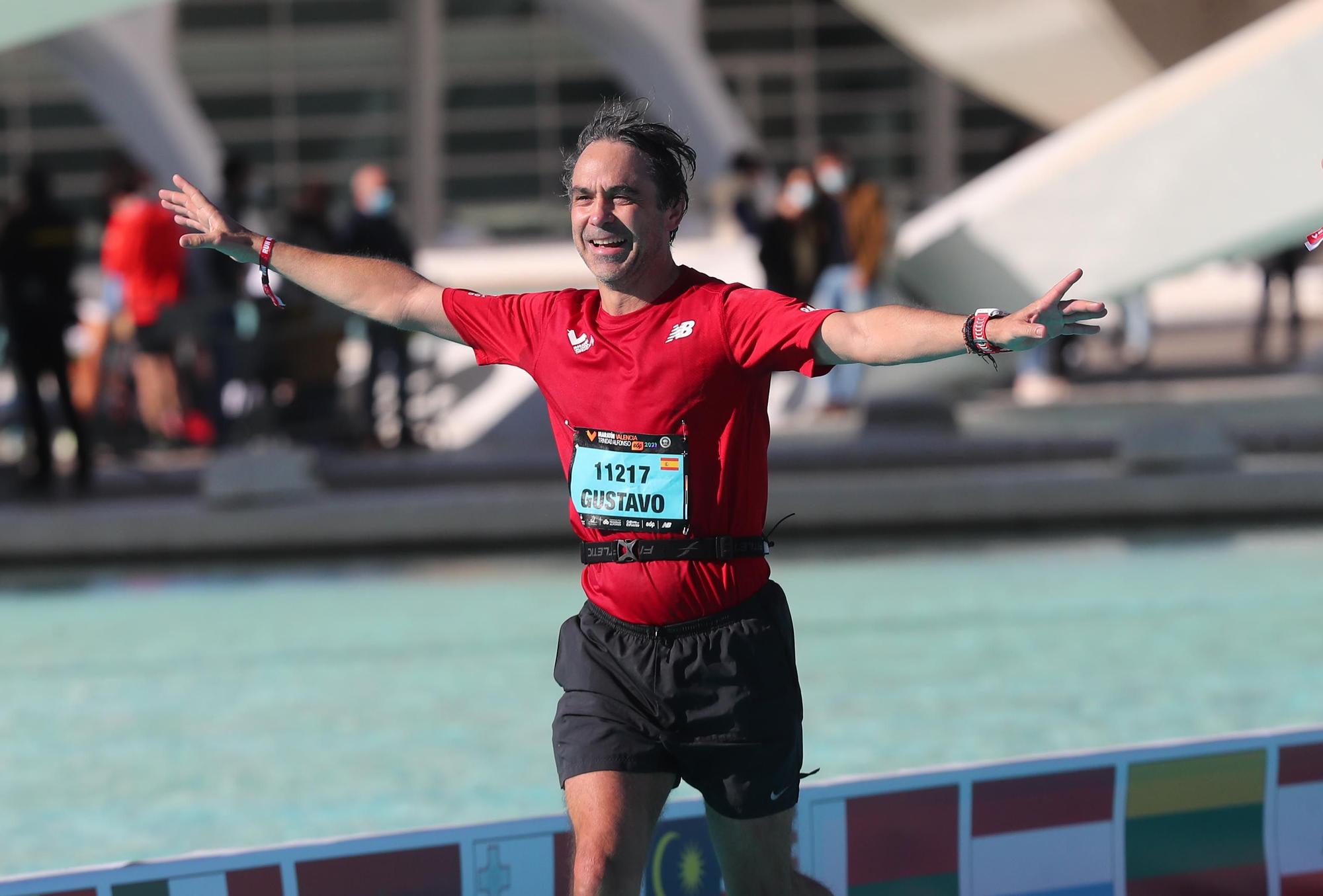 ¡Busca tu foto! Llegada del Maratón Valencia 2021