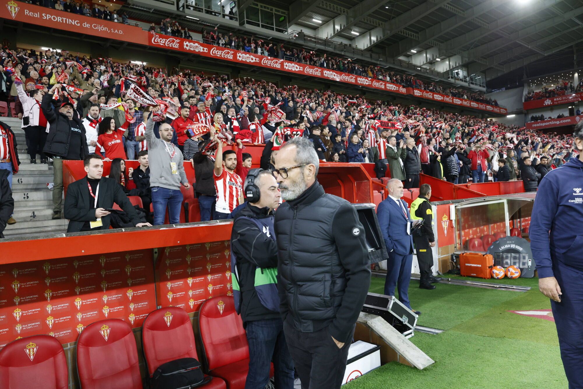 EN IMÁGENES: El Sporting - Tenerife disputado en El Molinón