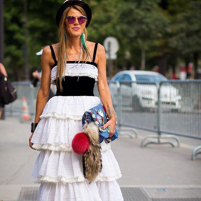 Colgando del bolso: Anna dello Russo