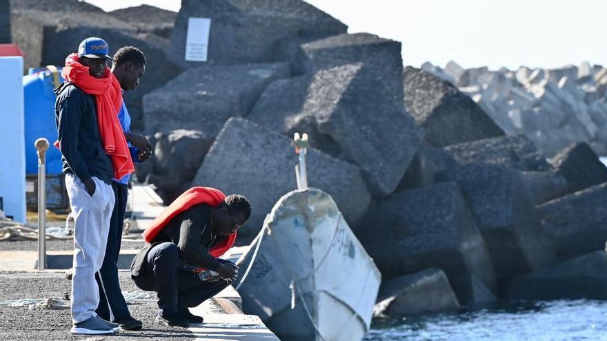 Canarias forma a 500 senegaleses para paliar la salida de cayucos