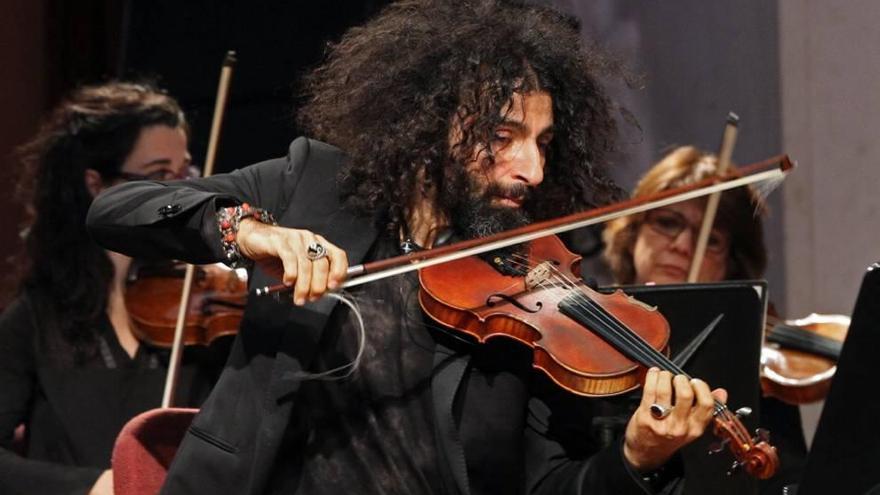 El artista Ara Malikian que actuará con la OSRM.