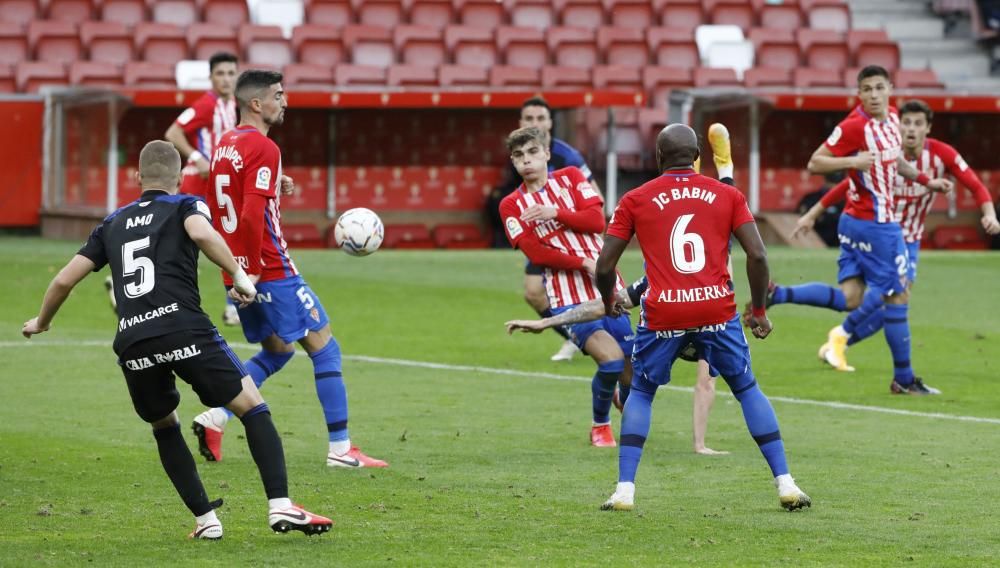 El partido entre el Sporting y la Ponferradina, en imágenes