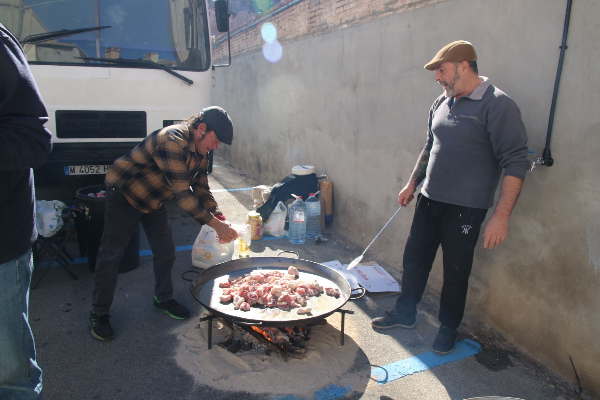 Búscate en la galería de la fiesta de las paellas de Burriana por Sant Blai