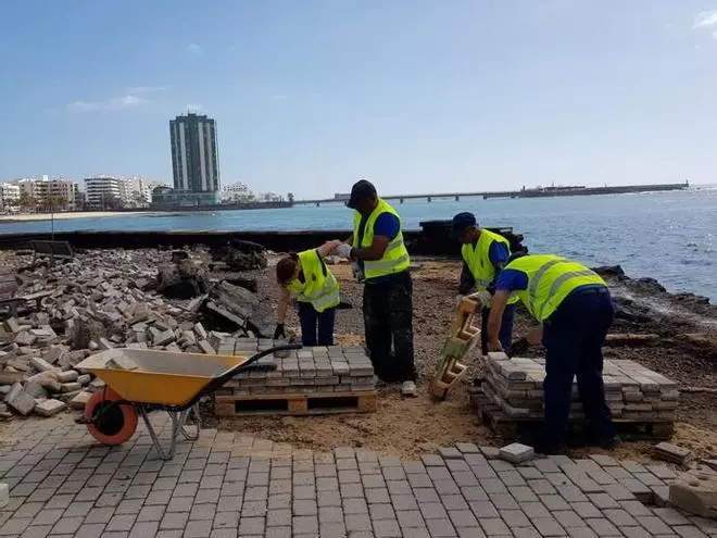 Destrozos del temporal Punta del Camello en Arrecife