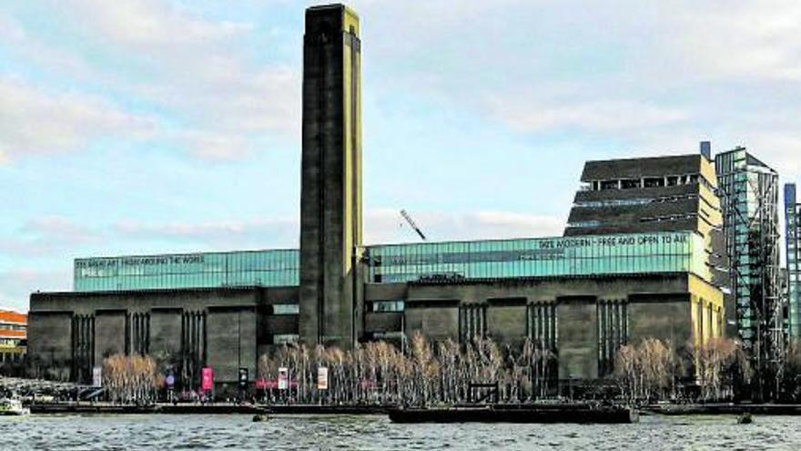 Tate Modern, en Londres, diseñada por los arquitectos del TEA, Herzog &amp; De Meuron.