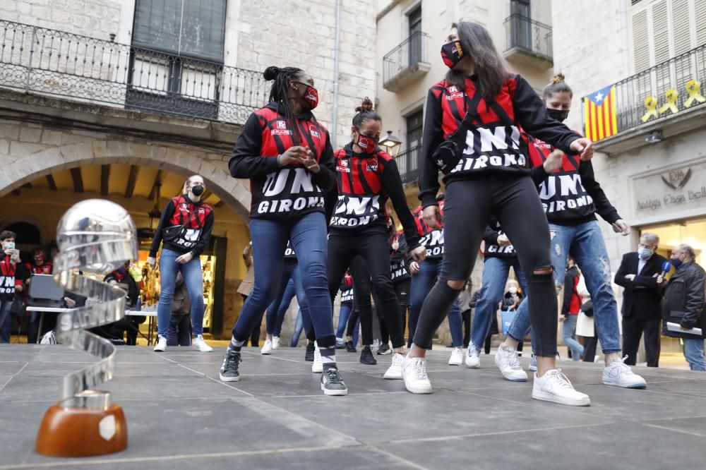 L'Uni comparteix l'alegria de la Copa amb l'afició