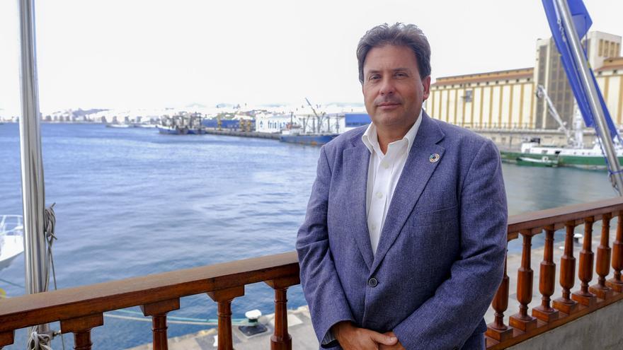 Luis Ibarra pide a la plantilla que retome la paz social en su despedida del Puerto de Las Palmas