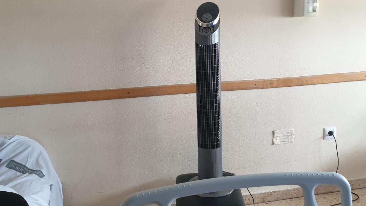 Imagen de un ventilador en una de las habitaciones.