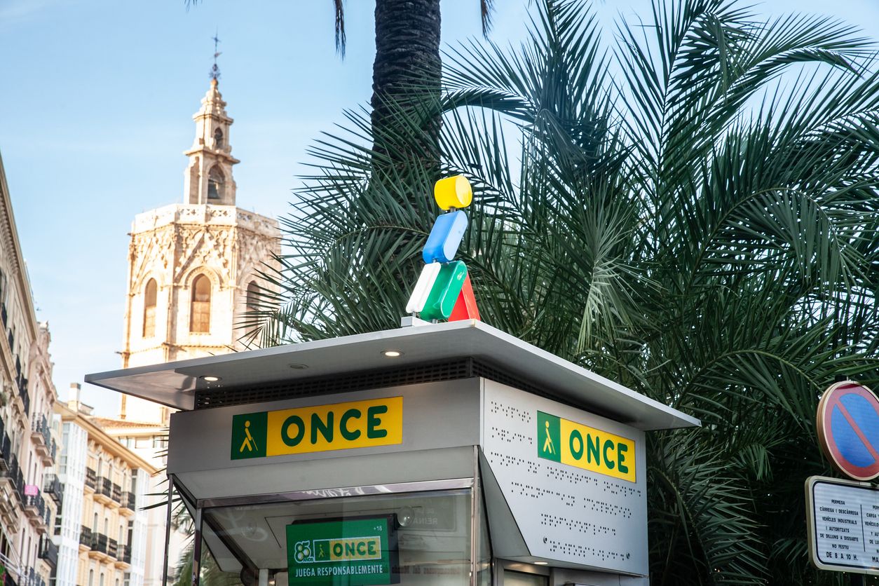 La ONCE es una de las organizaciones benéficas con más historia de España