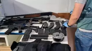 Detenidos en Vila-real dos narcos de una organización con armas de guerra y 120 kilos de droga