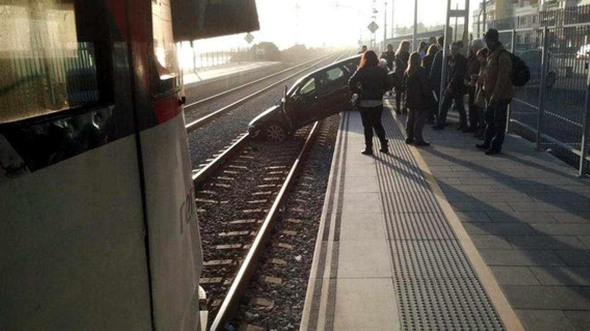 Imagen del accidente en la estación de Premià de Mar, ayer.