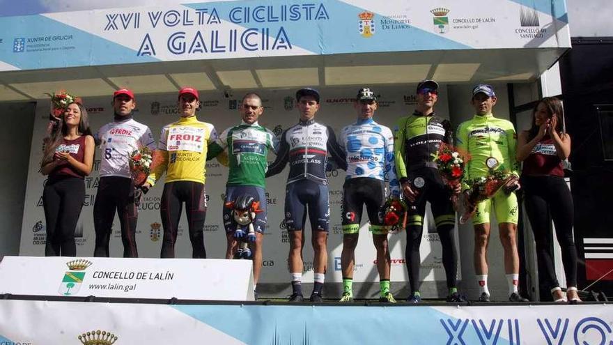 Martín Lestido conservó el maillot amarillo antes de la última etapa, mañana en Santiago. // Bernabé/Luismy