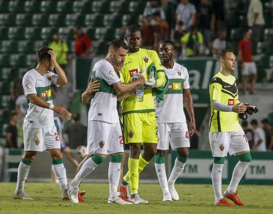 El Elche ahoga las penas de la Liga en la Copa (2-1)