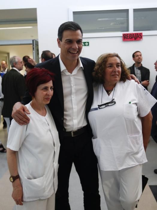 Visita de Pedro Sánchez al HUCA