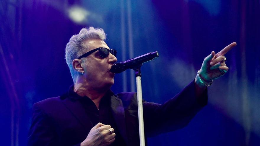 “Loquillo” enciende Metrópoli con una noche de rock y varias generaciones unidas por sus canciones