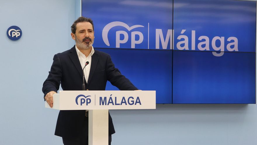 El PP tilda de &quot;vuelta rancia al pasado&quot; la llegada de Montero y espera &quot;grandes movimientos tectónicos&quot; en el PSOE de Málaga