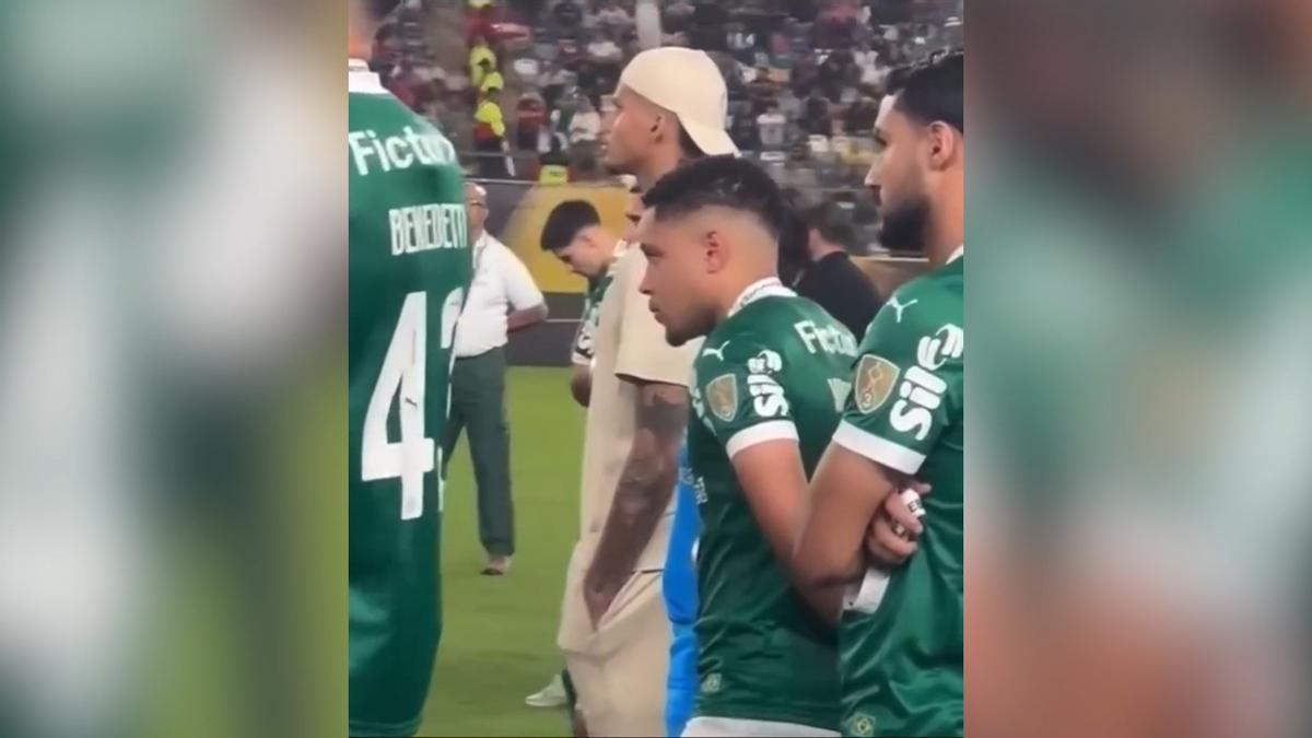Vitor Roque destrozado tras perder la final de la Copa Libertadores