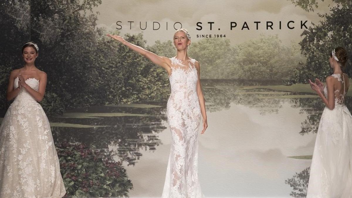 Karolina Kurkova deslumbra en el primer desfile de Studio St. Patrick