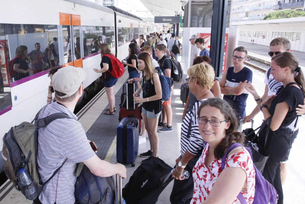 Interrompuda la circulació de trens a la línia d'AVE entre Barcelona i Figueres