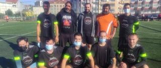 Sexteto de equipos en cabeza en Cangas