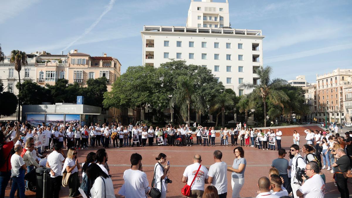 Concentración en la plaza de la Marina por el Día de las Personas Sin Hogar