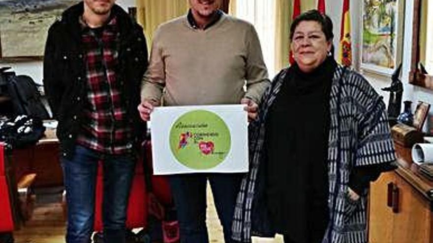 Del Bien (centro) junto a Carreras y Domínguez en la reunión.