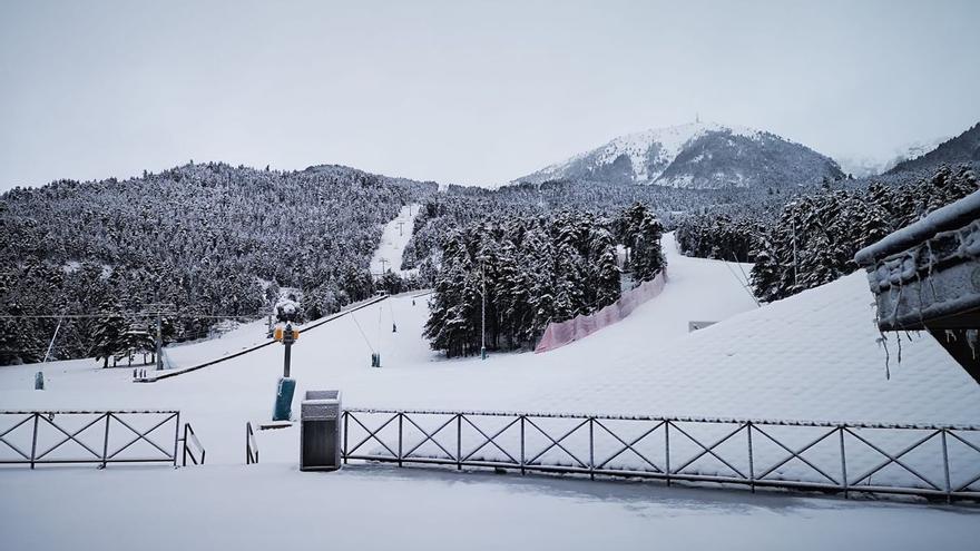 El temporal s&#039;estén per Catalunya: La primera neu a la Cerdanya fa imminent la temporada d&#039;esquí