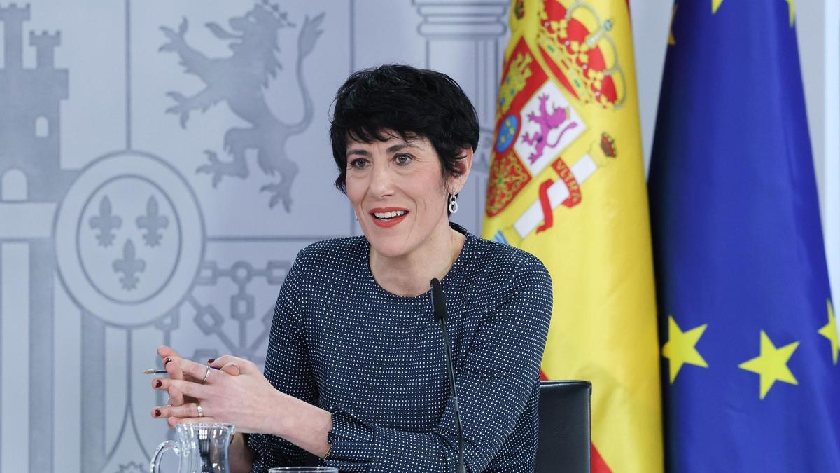 La ministra de Seguridad Social, Inclusión y Migraciones, y Portavoz del Gobierno, Elma Saiz, durante una rueda de prensa tras el Consejo de Ministros