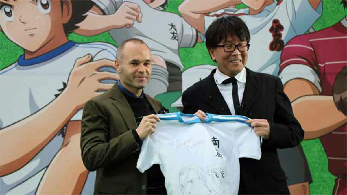 Iniesta inaugura una estación dedicada a "Oliver y Benji" en Tokio