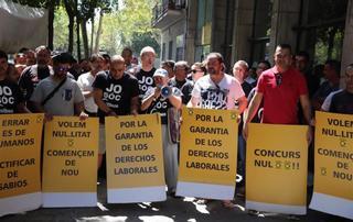 Centenares de trabajadores de Tusgsal protestan por la nueva adjudicación del Nitbus