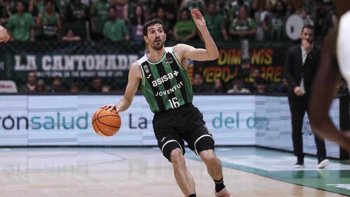 Guillem Vives, con la camiseta del Joventut